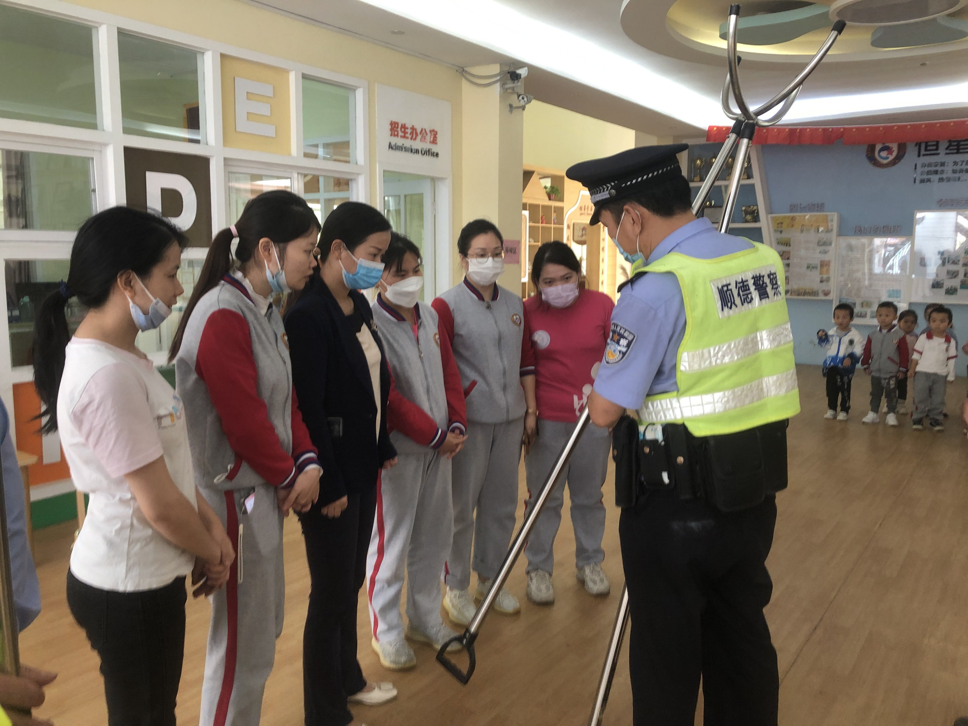 【容桂恒星】守护童心 防暴演练